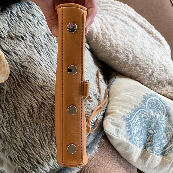 Rebecca Minkoff crossbody bag in a beautiful brown leather, silver chain - Picture 6 of 7